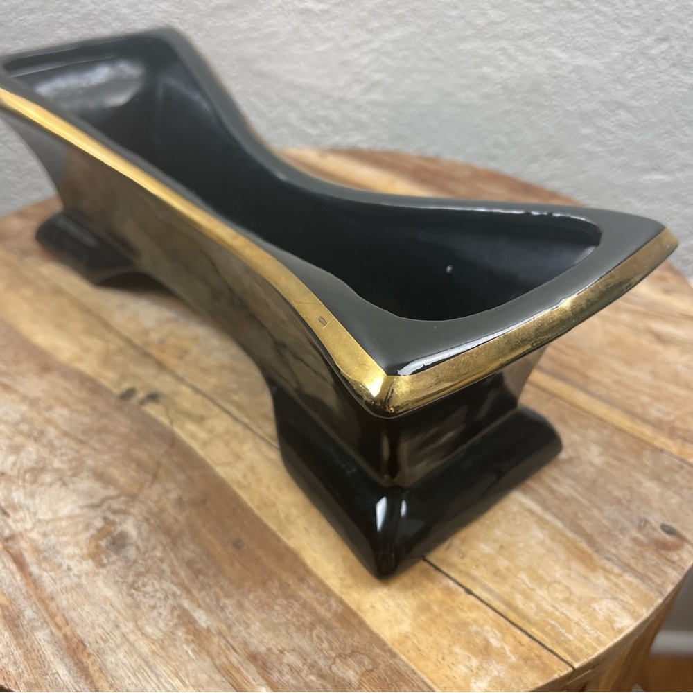 Vintage l 50s Mid-Century Mod Kitsch Glossy Black Gold Trim Long Footed Planter - Picture 8 of 15